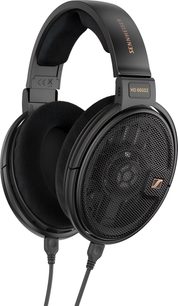 Otvorené hi-fi slúchadlá Sennheiser HD 660S2, čierne, pohľad z ľavého profilu, okrúhle mušle, čalúnený hlavový oblúk, odnímateľný kábel