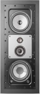 Vestavný reproduktor Focal Beryllium, pohled zepředu, 3 stříbrné kruhové reproduktory na šedé obdélníkové čelní straně