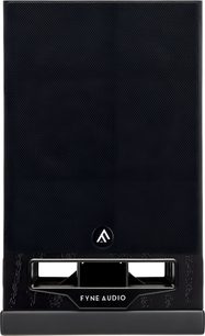 Fyne Audio F5S reolhøjttaler i sort asketræ, set forfra, sort stofgitter, rektangulær frontport, sokkel