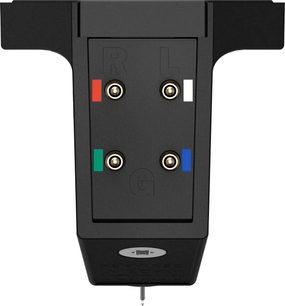 Ortofon MC X40 Hi-Fi-Tonabnehmerzelle in mattschwarzer Ausführung, Unteransicht mit vier vergoldeten Pins mit roten, weißen, grünen und blauen Markierungen sowie der Abtastnadel