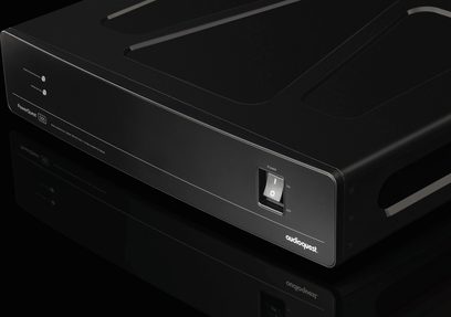 Мережевий кондиціонер Audioquest PowerQuest 505 чорний, вид спереду, вимикач вкл/викл, розетка живлення, індикатор живлення
