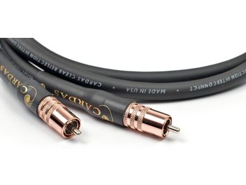 Cardas RCA Clear Reflection 1m analog XLR ses kablosu, iki adet bakır RCA konnektör, siyah kılıf, yakın çekim görünüm