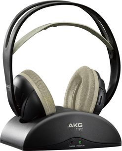 AKG K 912 åbne hi-fi-hovedtelefoner, skinnende sort hovedbøjle, ovale beige ørepuder, tykt kabel, hvid baggrund