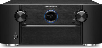 Marantz AV7705 sort forstærker til hjemmebio, sort, frontpanel med blå skærm, to drejeknapper og knapper, to hovedtelefonstik på børstet aluminiumspanel foran