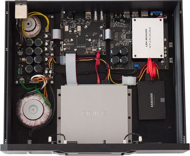 Player audio de rețea Rockna Wavedream NET deschis, vedere de sus, componente electronice și conectori vizibili