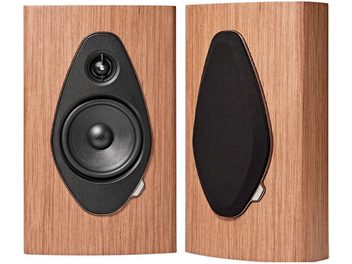 Sonus Faber Sonetto Wall G2 diófa falra szerelhető hangsugárzó, látható fekete hangszóróval és levehető védőráccsal