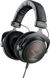 Геймерські навушники Beyerdynamic TYGR 300 R, вид з трьох чвертей, чорна амортизована дуга, круглі амбушюри з перфорацією