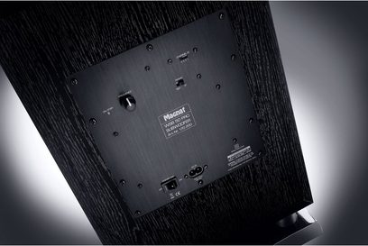 Černý soundbar Magnat WSB 50 Pro, detailní pohled na zadní stranu, audio konektory a napájení, ovládací tlačítka