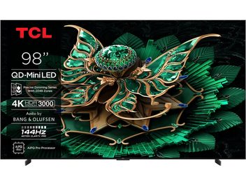 TCL 98C7K højopløsnings-tv i sort set forfra, stor flad glasskærm omgivet af en smal mat sort metalramme, stående på to lave sorte metalfødder ved basen