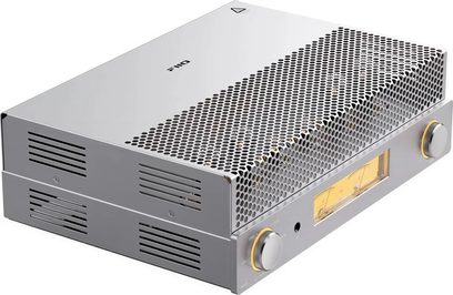 Gri FiiO EA13 stereo lambalı entegre amplifikatör, üç çeyrek görünüm, delikli ızgara ve aydınlatmalı vu metreler