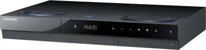 Samsung BD-C8500 sort Blu-ray-optager, frontvisning, blåt digitalt display "15:00", to overlagte Blu-ray-bakker