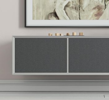 Mobilier mural gri, fațade din țesătură antracit cu două panouri, vedere frontală, cilindri mici aurii în partea de sus