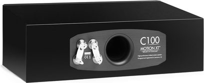 Centrální reproduktor Motion XT C100 v černém laku s kruhovým výstupem a viditelnými kovovými připojovacími svorkami na zadní straně