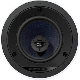 Zapuštěný reproduktor Bowers & Wilkins CCM663, pohled zepředu, černá mřížka s centrálním výškovým reproduktorem, matný černý povrch