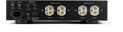 Nuprime Pure AC-4 sort strømforsyning, frontvisning, 4 filtrerede stik, 4 LED'er, afbryder, IEC-stik