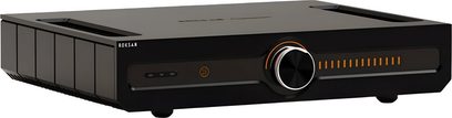 Roksan Caspian 4G sort stereo-forforstærker, frontpanel med stor central drejeknap og orange indikatorlamper