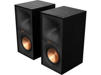 Coppia di altoparlanti wireless Klipsch R-50PM neri, driver in rame, logo dorato, vista frontale su sfondo bianco