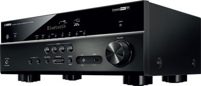 Yamaha RX-V383 siyah ev sinema amplifikatörü, önden görünüm, siyah ön panelde düğmeler, kadranlar, ekran, USB portu ve kulaklık girişi