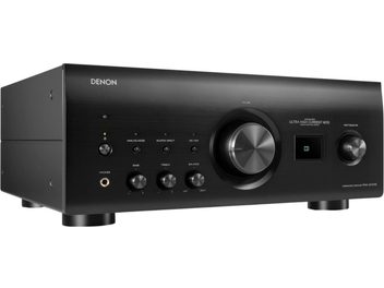 Zintegrowany wzmacniacz stereo Denon PMA-3000NE czarny, widok z przodu z dużym pokrętłem głośności i wyświetlaczem CD