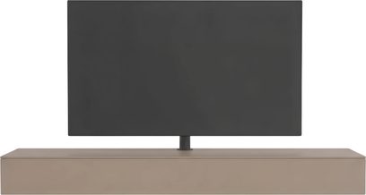 Mobile audio-video Spectral Core 20 color tortora, lungo e basso, con frontale liscio e televisore su supporto centrale nero