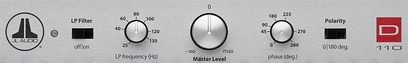 JL Audio Dominion D108 baskabin i sort ask, frontvisning af kontrolpanelet med indstillinger for LP-filter, master niveau, polaritet og fase
