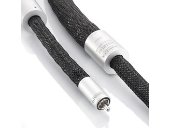 Cyfrowy kabel koncentryczny Inakustik Digital-2405 AIR RCA 1m, czarny oplot, srebrne cylindryczne złącza, zbliżenie