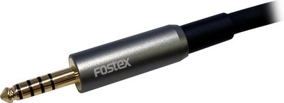 Fostex ET-TH4.4BL hi-fi hovedtelefonkabel, close-up af 4-polet jackstik med guldbelægning, grå metalhus og sort kabel