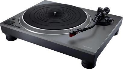 Platine vinyle Technics SL-1500CS gris anthracite vue de trois quarts, plateau noir et bras en S avec cellule rouge