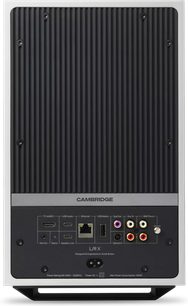 Verbonden luidspreker Cambridge Audio L/R X wit, achteraanzicht, zwart geribbeld paneel met HDMI USB Ethernet RCA-poorten