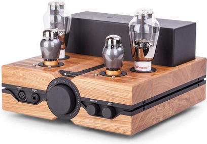 Hodetelefonforforsterker i høyfidelitetsklassen Feliks Audio Envy Standard i eik, svart front, stor sentral knapp og synlige rør