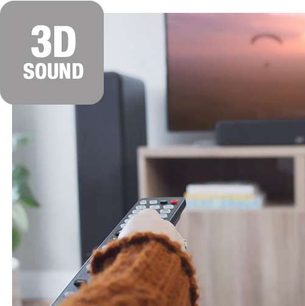 Denon AVC-X3700H sort hjemmebiografsforstærker, set forfra med hånd, der holder fjernbetjening, skærm viser "3D SOUND"