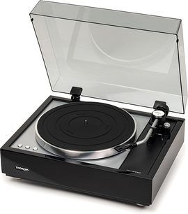 Hi-Fi-Plattenspieler Thorens TD 1600 mit TP160, Draufsicht, hochgeklappter transparenter Deckel, schwarzer runder Plattenteller, silberner Tonarm, rechteckige schwarze Basis, Metallknöpfe auf der linken Seite