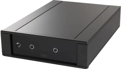 Hi-fi pladespiller Rega Planar 10 i mat sort med Apheta 3 MC-pickup, set forfra i let nedadgående vinkel med låget lukket