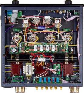 Amplificatore hi-fi a valvole PrimaLuna Evo 200 integrato nero visto dall'interno, con componenti elettronici e valvole a vista