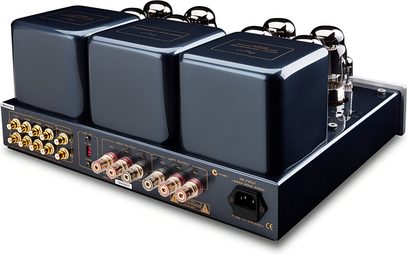 Cayin CS-100A EL34 integreret stereo rørforstærker, mørkeblåt metalchassis, bagfra i trekvart vinkel, med tre firkantede transformatorafdækninger, en række forgyldte RCA-indgange, højttalerterminaler, glasrør og netstik