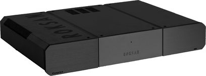 Roksan Caspian Reference mat sort forforstærker, kompakt, 3 knapper, 1 LED, placeret på en skinnende sort overflade