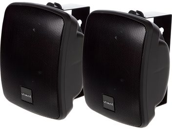 Pár vonkajších reproduktorov ArtSound ASW45.2 v čiernej farbe s perforovanou mriežkou a nástenným držiakom