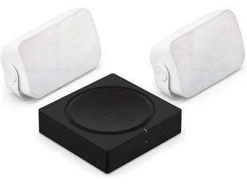 Sony audio sistēma ar melnu kvadrātveida korpusu un diviem baltiem režģotiem skaļruņiem trīs ceturtdaļu skatā