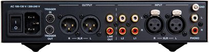 Nuprime PRA-9X sølvfarvet stereo-forforstærker, frontpanel med RCA-, XLR-stik og hovedtelefonstik, knapper og kontakt
