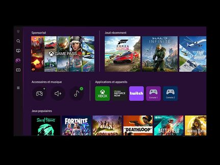 Herní rozhraní Xbox s sekcemi sponzorované, nedávno hrané, příslušenství a hudba, aplikace a zařízení, populární hry