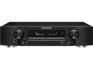 Marantz NR1608 sort hjemmebiografsforstærker, frontvisning, digitalt display, knapper og drejeknapper til justering, to hovedtelefonstik på forsiden