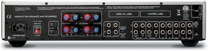 Arcam FMJ-A38 sort hi-fi stereoforstærker, bagside, audio-tilslutninger og strømforsyning, nærbillede