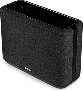 Sort Denon Home 250 trådløs højttaler, lodret rektangulært design, front i stof og blank berøringsfølsom top
