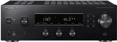 Pioneer SX-N30AE sort hi-fi stereoforstærker, børstet aluminiumsfront, sølvfarvede knapper, blåt display, set forfra