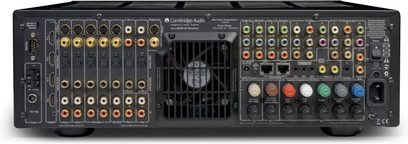 Cambridge Audio Azur 650R sort audio/video-forstærker, frontpanel, frontvisning, mange knapper og stik