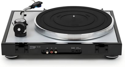 Thorens TD 403 sort lakeret pladespiller, set ovenfra. Rund sort plade, tonarm med pickup, betjeningsknapper på forsiden