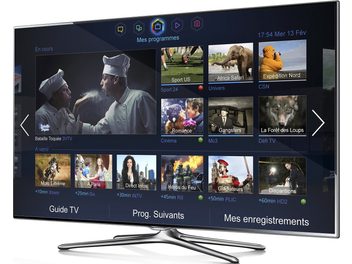 Samsung UE40F6640 fladskærms-TV, der viser en brugergrænseflade med miniaturebilleder af TV-programmer