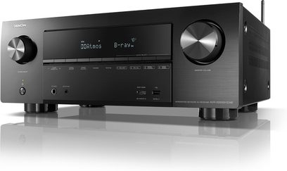 Denon AVR-X2600H DAB sort hjemmebiografsforstærker, frontvisning, sort front med LCD-skærm, sølvfarvede kontrolknapper og drejeknapper