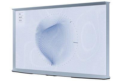 Samsung The Serif QE65LS01BB 2022 TV der viser blå, buede linjer på en hvid baggrund, set forfra