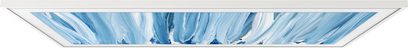 Samsung The Frame 55 inch witte tv-lijst, schuin zicht met dunne rand rond een abstracte blauwe afbeelding